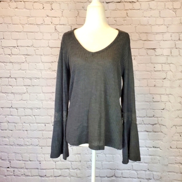 LUCKY Brand Grey Pullover Flared long Sleeve Pullover top sz. Small - Picture 5 of 12